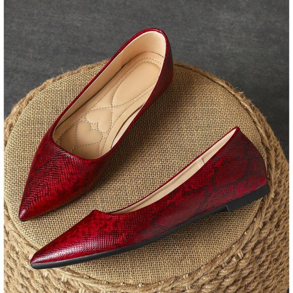 Red snakeskin print point toe flats - Picture 5 of 6